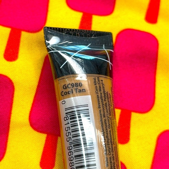 Brand New Revolution Loose Setting Powder, Cut Crease Canvas & LA Girl Concealer - Picture 11 of 15